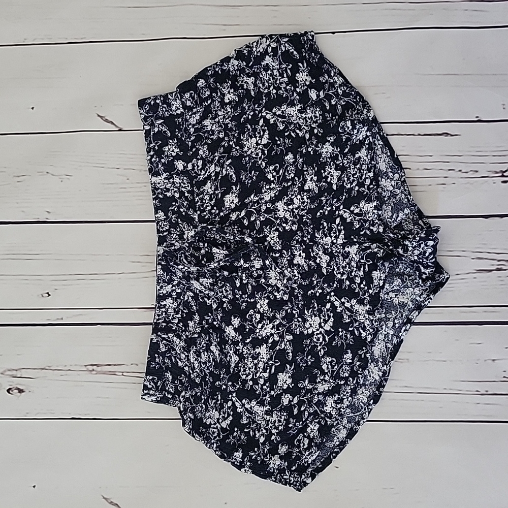 Floral print shorts